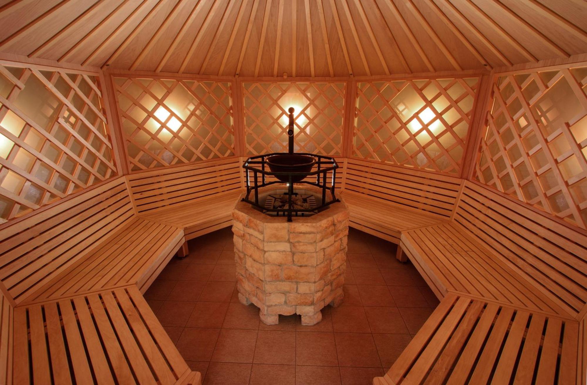 Vulkan Wellness Hotel & Camping Celldömölk Екстериор снимка