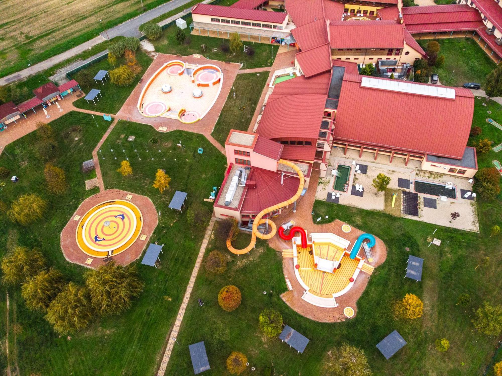 Vulkan Wellness Hotel & Camping Celldömölk Екстериор снимка